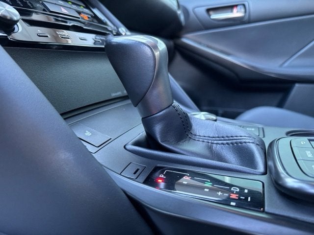 2024 Lexus IS 350 F SPORT Design