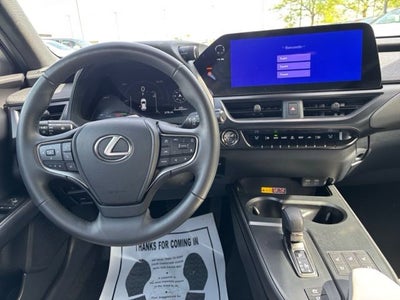 2025 Lexus UX 300h Premium