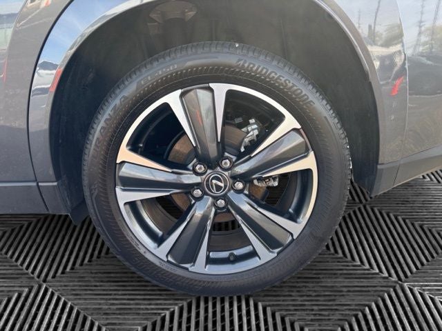 2025 Lexus UX 300h Premium