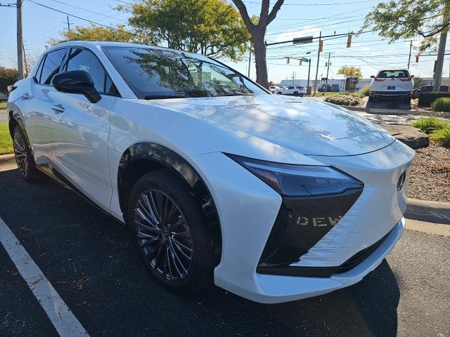 2023 Lexus RZ 450e Luxury