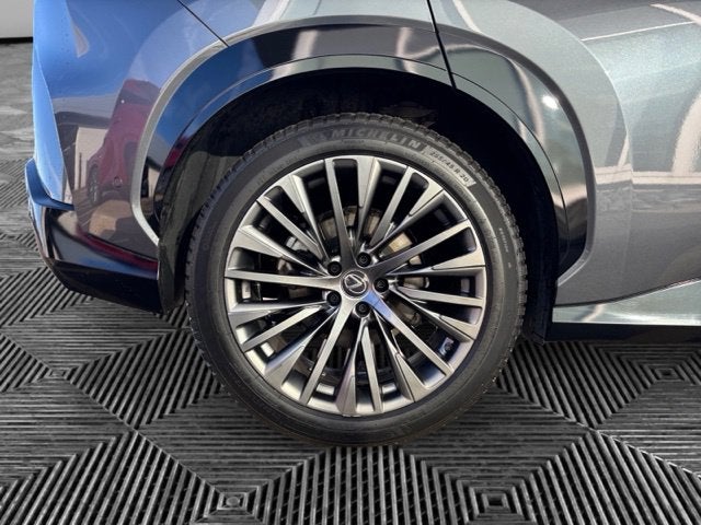 2023 Lexus RZ 450e Luxury