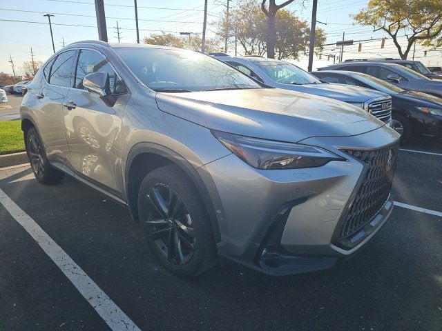 2025 Lexus NX 450h+ Luxury