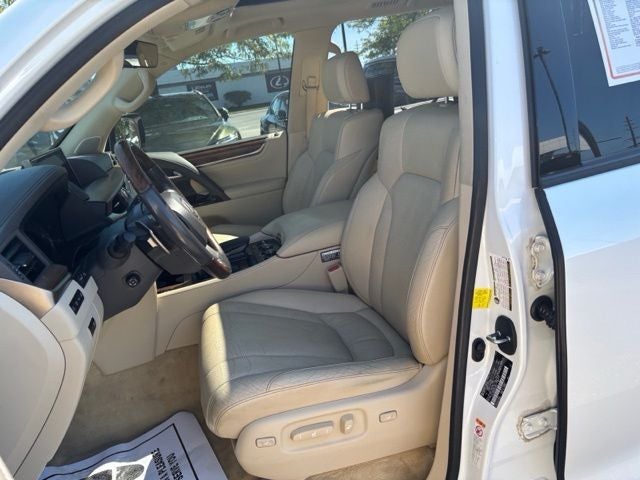 2017 Lexus LX 570