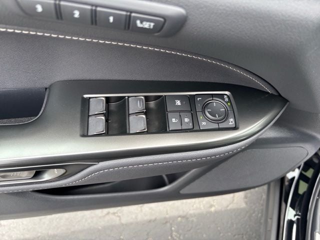 2025 Lexus NX PHEV 450h+ - Photo 9