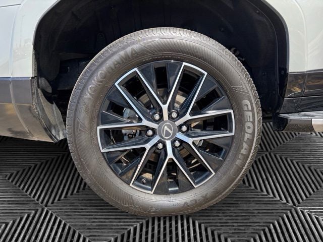2025 Lexus GX Premium - Photo 34
