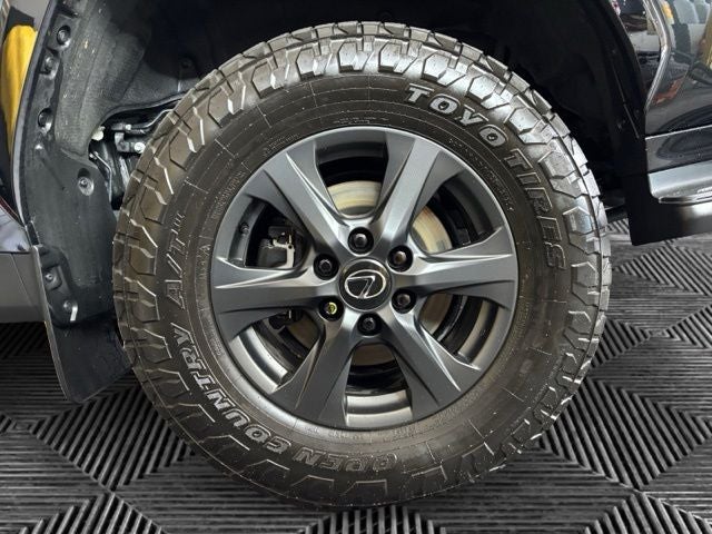 2025 Lexus LX 700h Overtrail