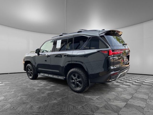 2025 Lexus LX 700h Overtrail