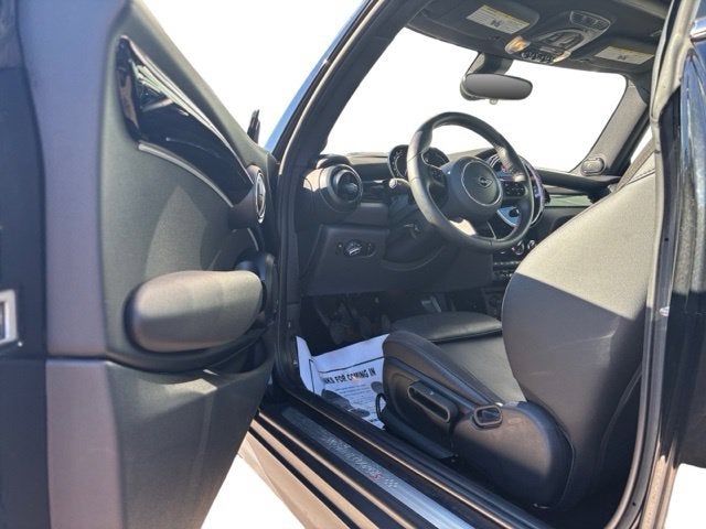 2024 MINI Cooper S Iconic