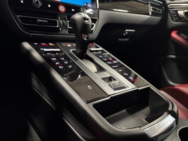2022 Porsche Macan S