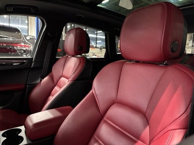 2022 Porsche Macan S