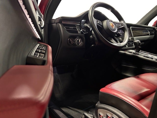 2022 Porsche Macan S