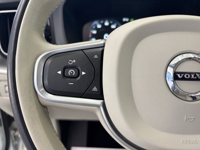 2019 Volvo XC60 T6 Momentum