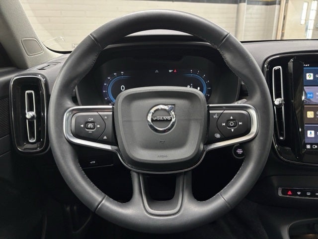 2023 Volvo XC40 Ultimate