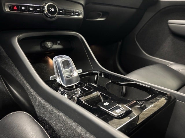 2023 Volvo XC40 Ultimate