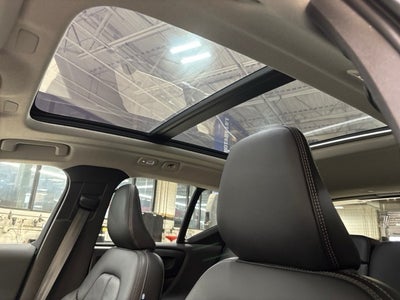 2023 Volvo XC40 Ultimate