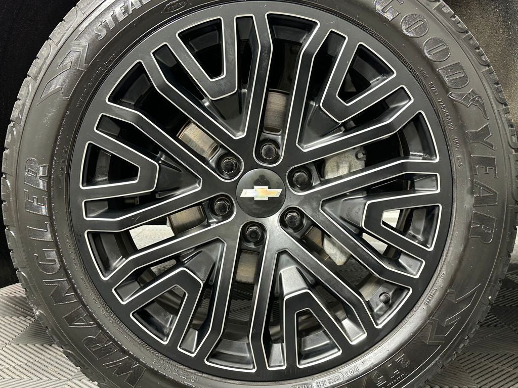 2022 Chevrolet Suburban High Country