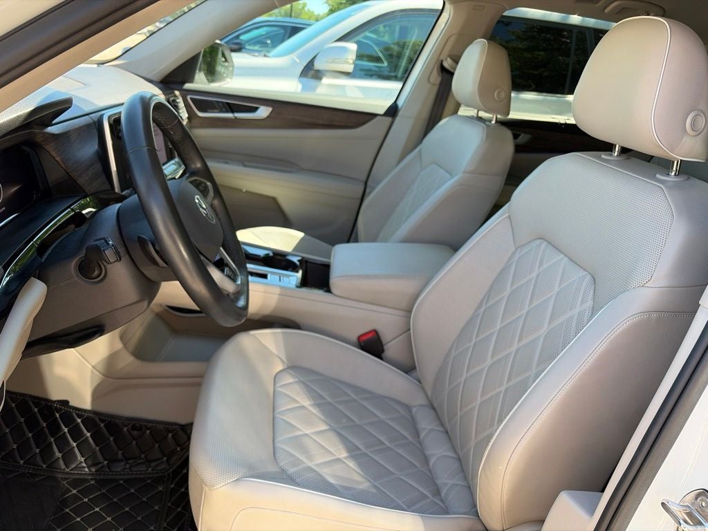 2024 Volkswagen Atlas 2.0T SEL Premium R-Line