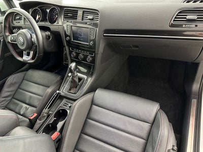 2017 Volkswagen Golf GTI SE