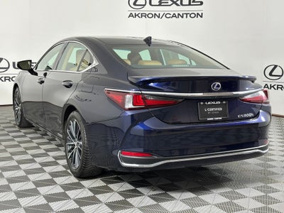 2022 Lexus ES 300h Premium