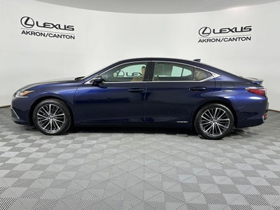 2022 Lexus ES 300h Premium