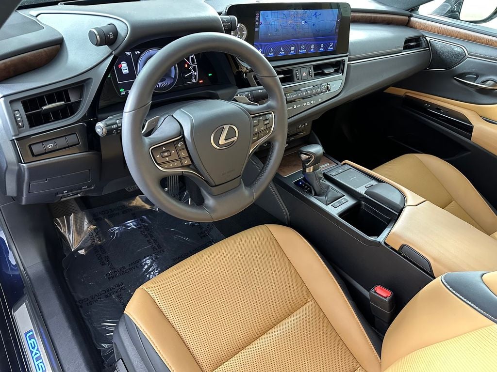 2022 Lexus ES 300h Premium