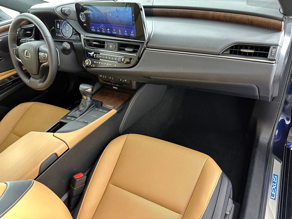 2022 Lexus ES 300h Premium