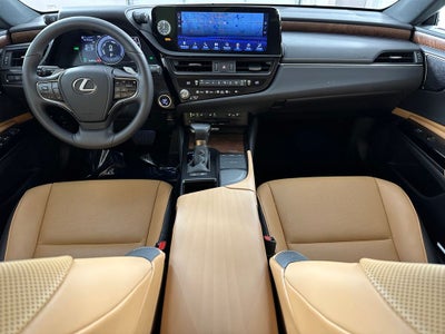 2022 Lexus ES 300h Premium