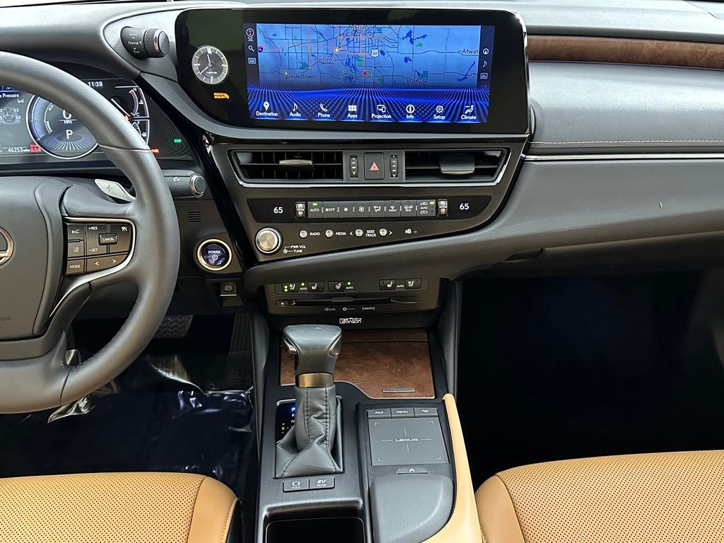 2022 Lexus ES 300h Premium