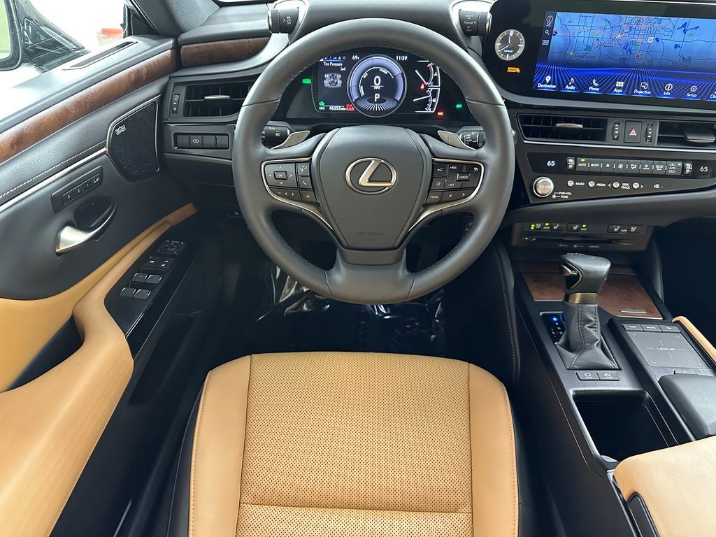 2022 Lexus ES 300h Premium
