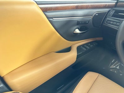 2022 Lexus ES 300h Premium