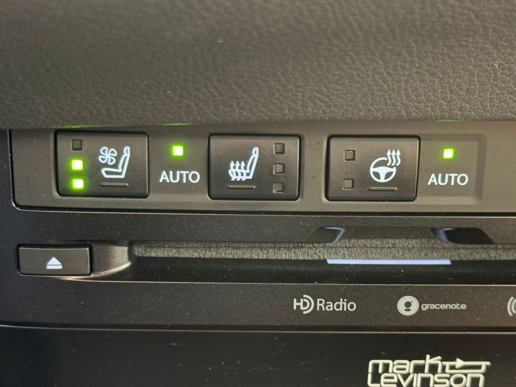2022 Lexus ES 300h Premium