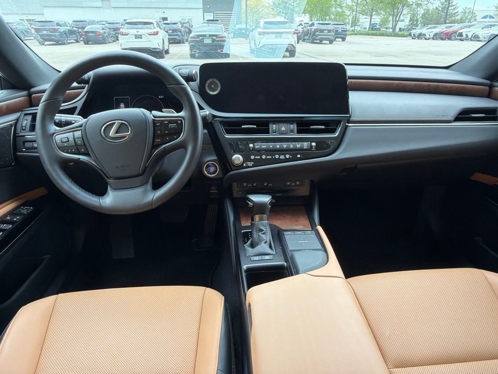 2022 Lexus ES 300h Premium