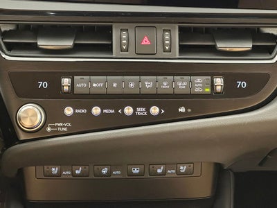 2024 Lexus ES 300h Ultra Luxury