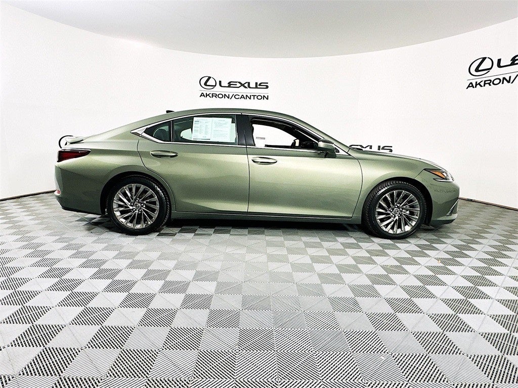 2025 Lexus ES 350 Ultra Luxury