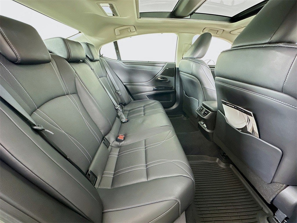2025 Lexus ES 350 Ultra Luxury