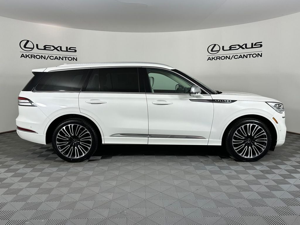 2022 Lincoln Aviator Black Label