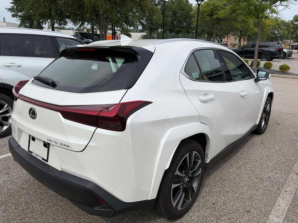 2025 Lexus UX 300h Premium