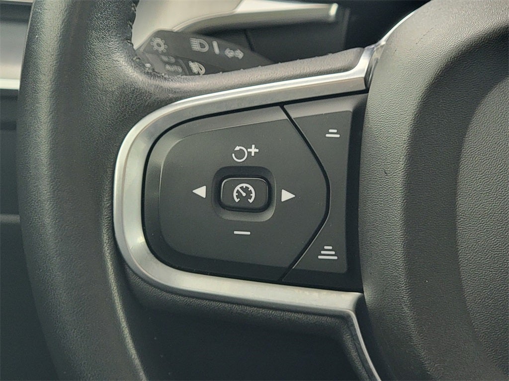 2019 Volvo XC60 T5 Momentum