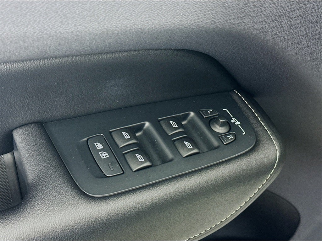 2019 Volvo XC60 T6 R-Design