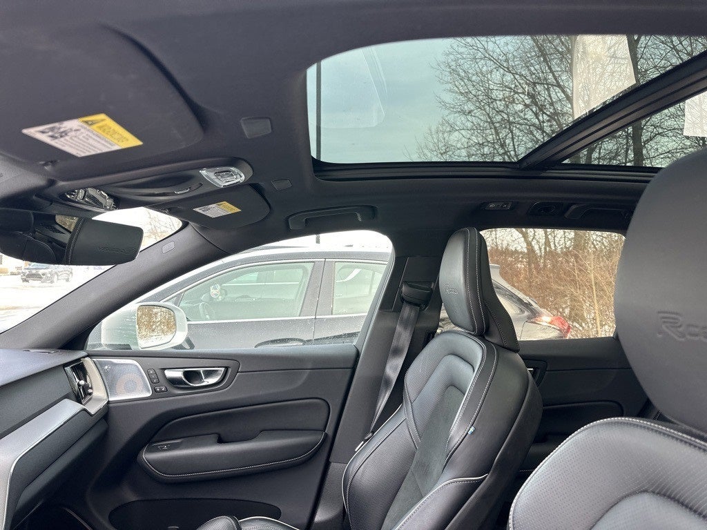 2019 Volvo XC60 T6 R-Design