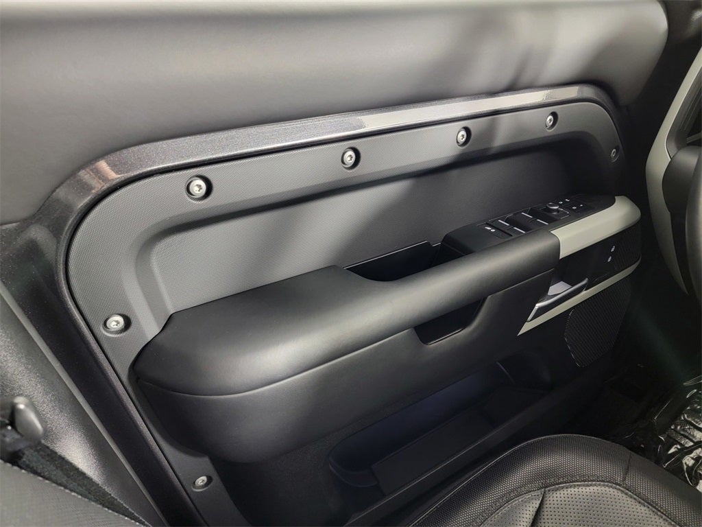 2022 Land Rover Defender 110 X-Dynamic HSE