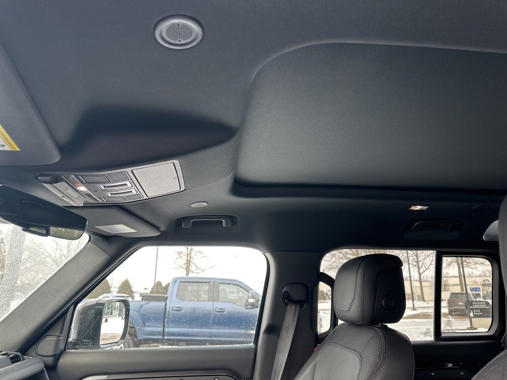 2022 Land Rover Defender 110 X-Dynamic HSE