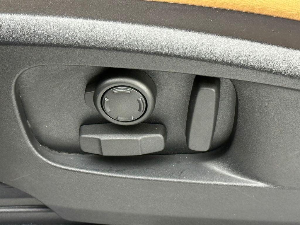 2023 Land Rover Defender 90 Carpathian Edition