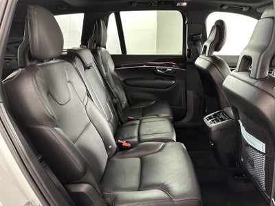 2018 Volvo XC90 T6 Momentum