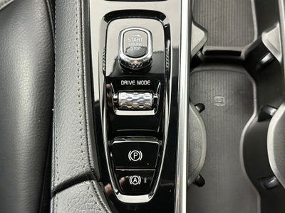 2018 Volvo XC90 T6 Momentum