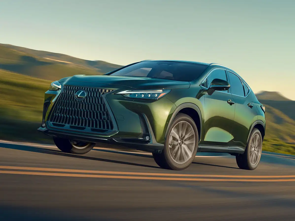 LEXUS VS BMW | Lexus of Cleveland in Cleveland OH